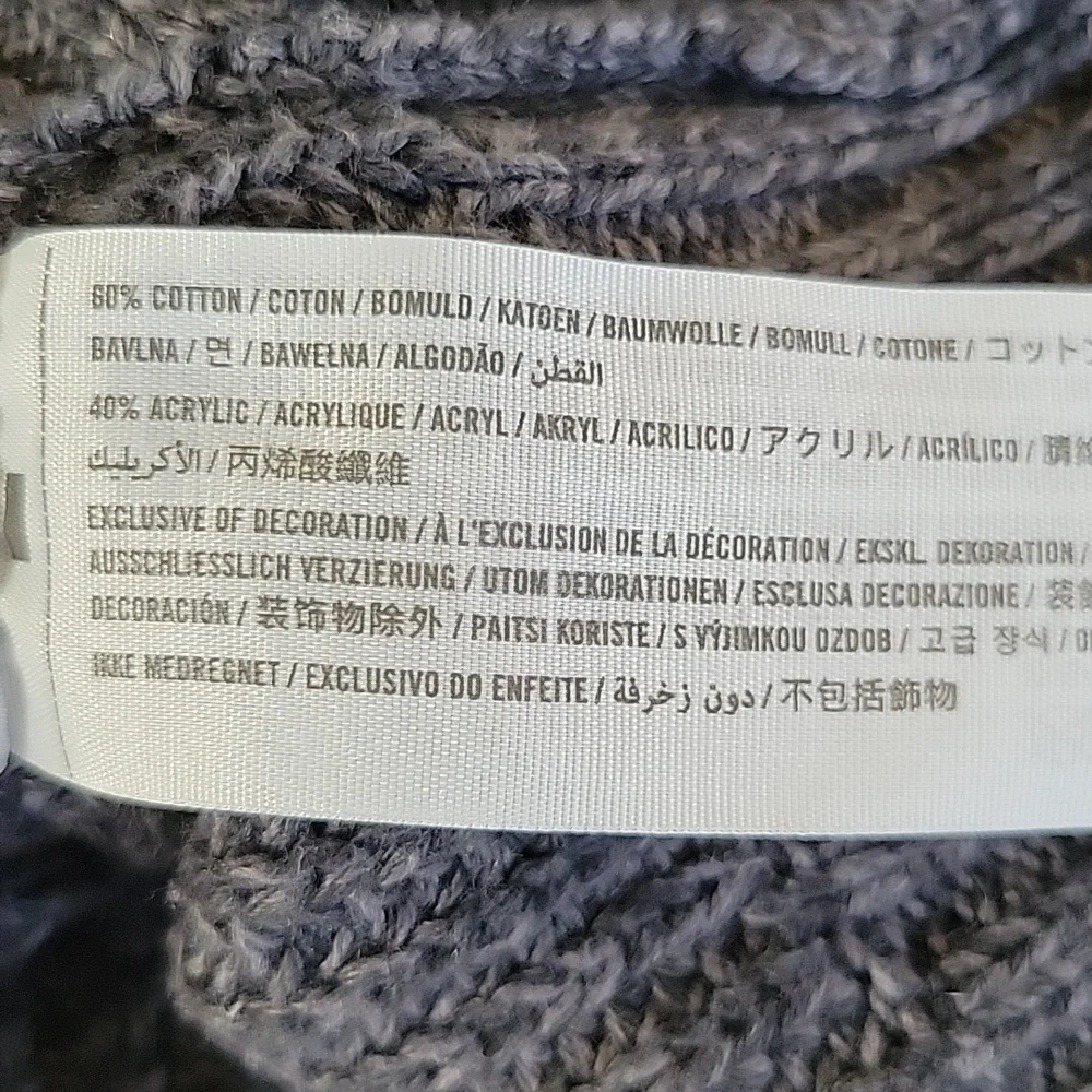 Hollister | Gray Off-Shoulder Sweater - Picture 8 of 8